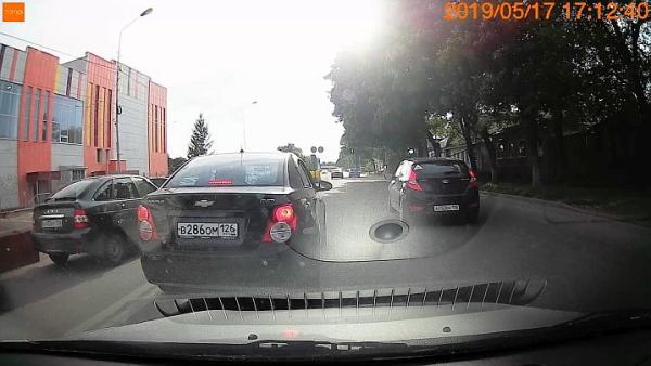 Инспекторы ГИБДД разыскали и наказали сбежавшего с места ДТП водителя в Пятигорске: видео